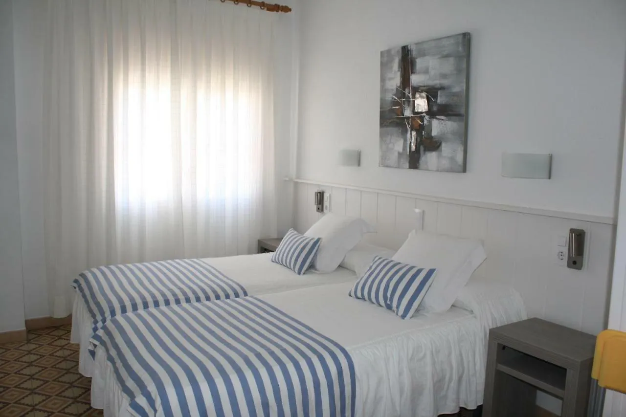 Hostal La Florida Llança 2*,